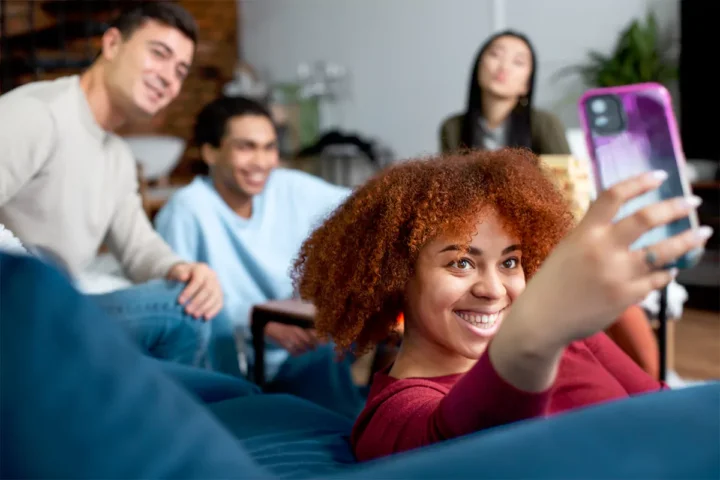 Do Dormitório de Harvard ao Mundo: A Fascinante História do Facebook 3 rede social facebook, a nova META com crescimento exponencial